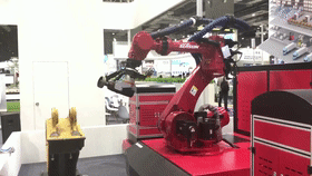 kaiyun开云官方网站中厚板焊缝清理机器人工程师系统.gif